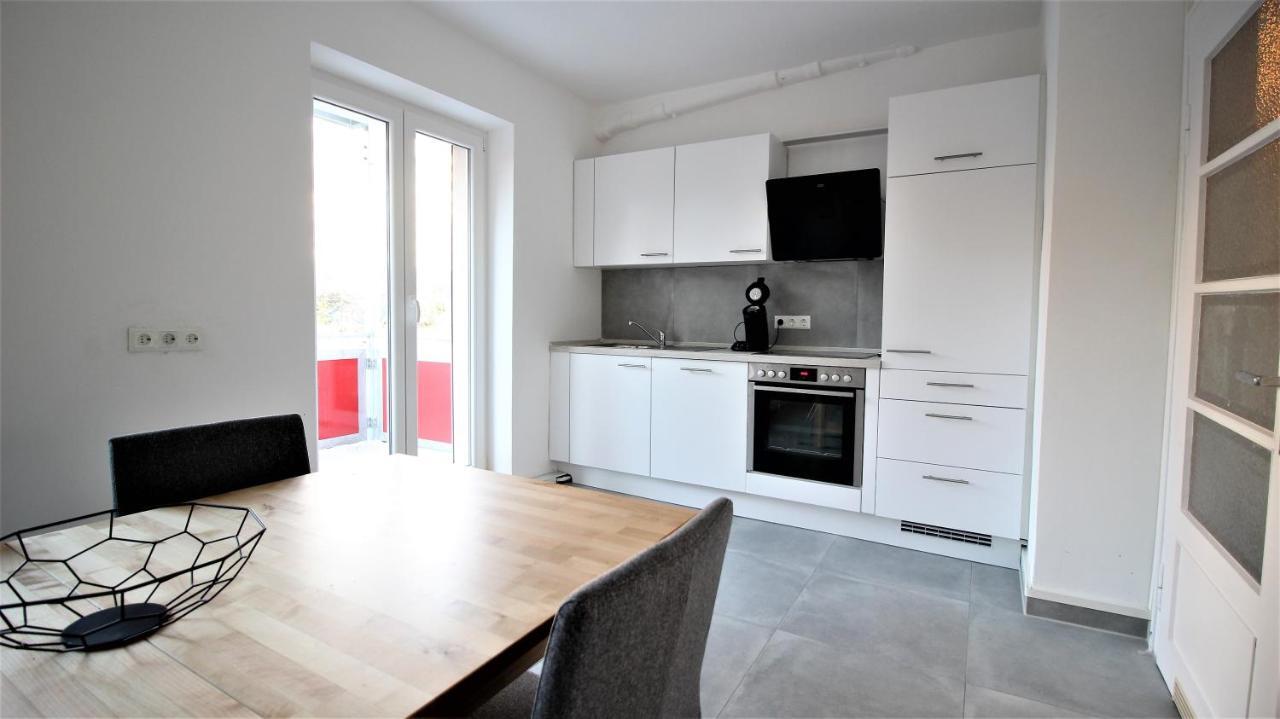 Light-Flooded City Apartment With Balcony And Garden Вюрцбург Екстериор снимка